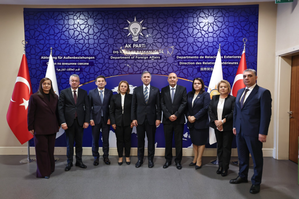 sirakaya-hoh-ve-halk-meclisi-heyetini-agirladi-25-ekim-secimlerini-gorustu-fVJkjqL9