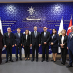 sirakaya-hoh-ve-halk-meclisi-heyetini-agirladi-25-ekim-secimlerini-gorustu-fVJkjqL9